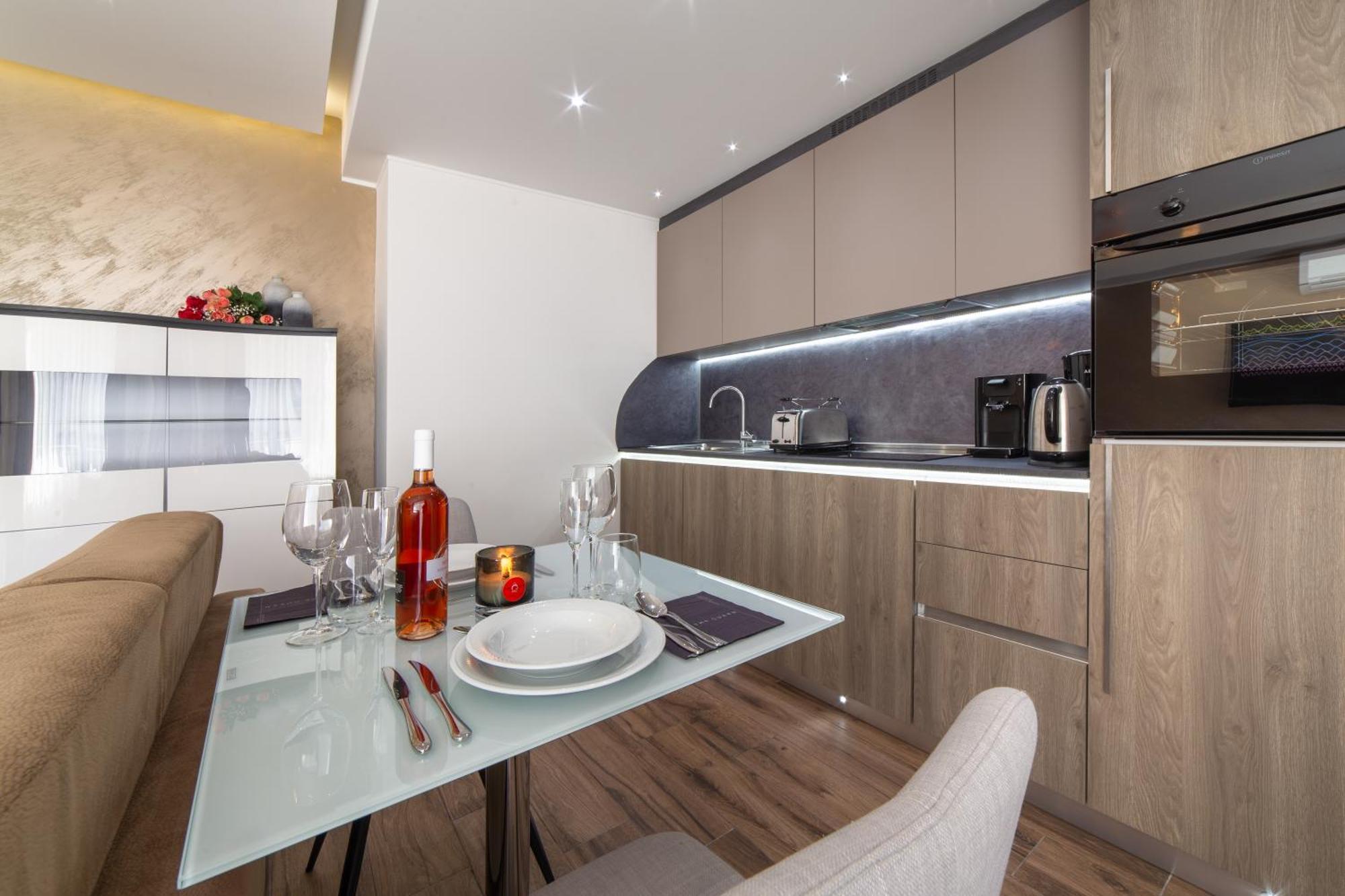 The Queen Luxury - Carlotta Apartment *